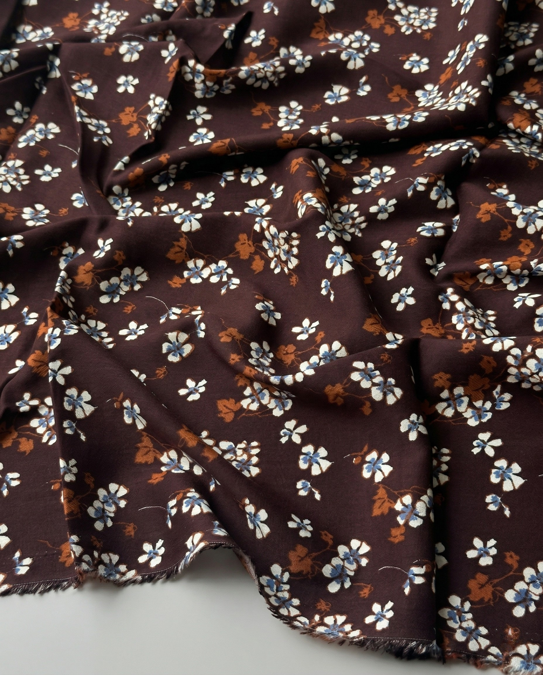 100% Cotton Content – Tile and White Floral Patterned Viscose Fabric on a Brown Background – Double Width 59 Inches
