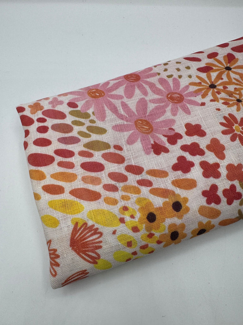 Printed 100% Linen Fabric in Retro Daisy - 57" wide, sold by the yard