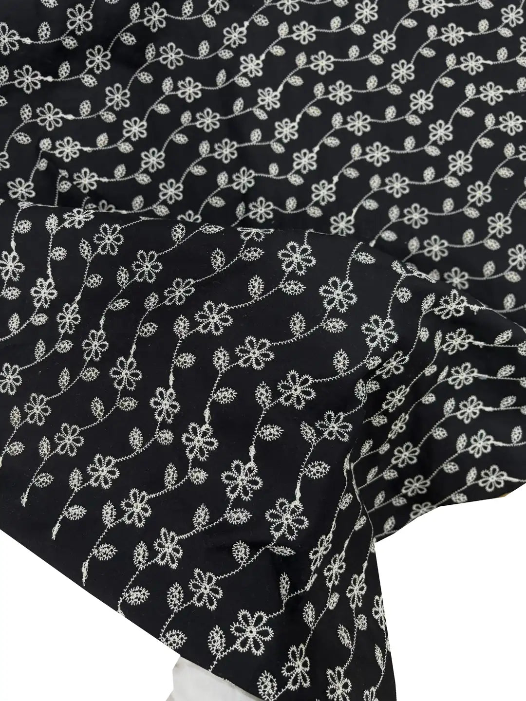 Floral Print Scalloped Fabric - Black